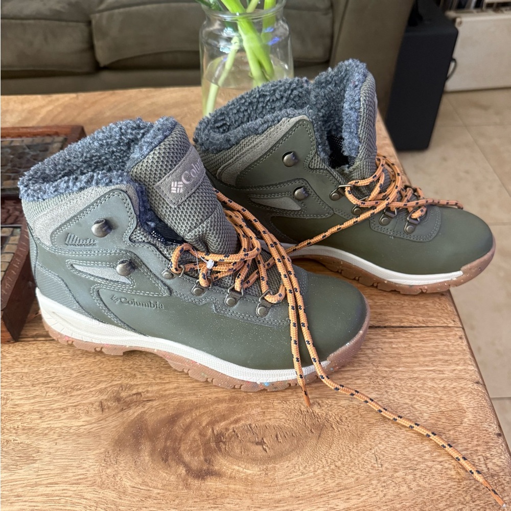 Columbia Olive and Orange Winter Boots - Picture 3 of 7